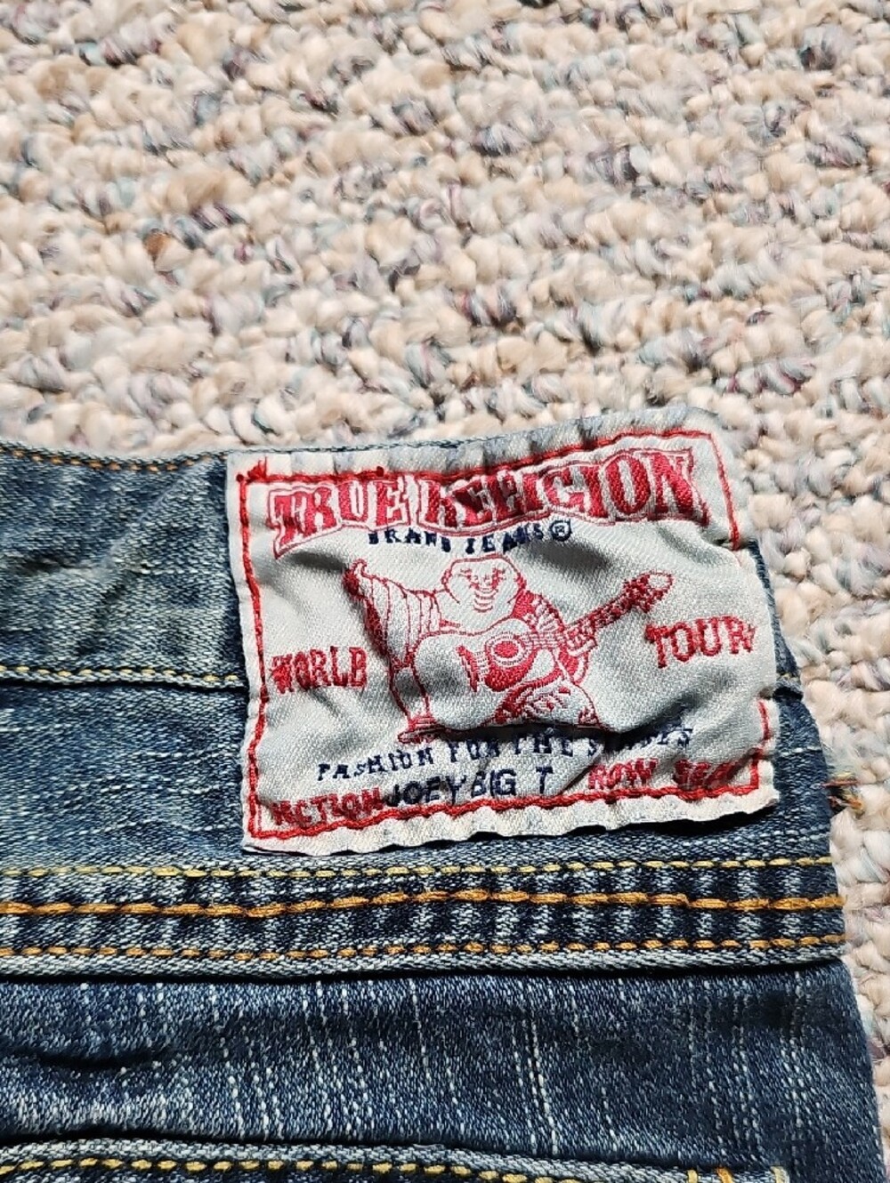 True Religion Women’s Bootcut Jeans in Dark Blue Wash.  28 Waist - Picture 4 of 7
